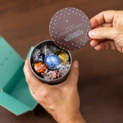 Wir Sind Stolz Auf Dich - Lindt