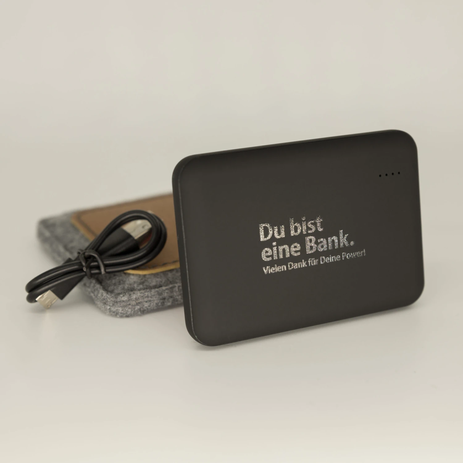 Powerbank „Du Bist Eine Bank" 8 Powerbank „Du Bist Eine Bank" – Bild 8