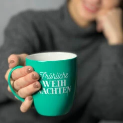 Weihnachtstasse "Fröhliche Weihnachten" -KleineGeschen Geschaft Produktshooting Gebensfreude 1200x1200 15 81393
