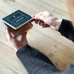 Geschenkdose "Stolz Auf Dich" - Manner -KleineGeschen Geschaft WP13156 Geschenkdose Stolz auf Dich Manner 6 87403